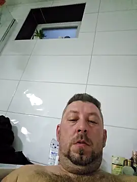 Snapshot of ktmtom247 chatting on February 1, 6:33 am ktmtom247 online show from February 1, 6:33 am