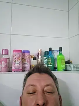 Snapshot of ktmtom247 chatting on January 6, 9:13 am ktmtom247 online show from January 6, 9:13 am