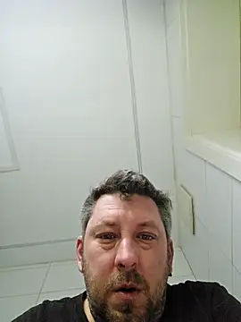 Snapshot of ktmtom247 chatting on January 7, 3:33 am ktmtom247 online show from January 7, 3:33 am