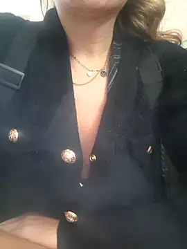 fammefatale1987 online show from November 29, 2:39 pm