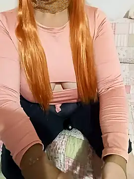 Snapshot of Missmaze chatting on December 24, 1:38 am Missmaze online show from December 24, 1:38 am