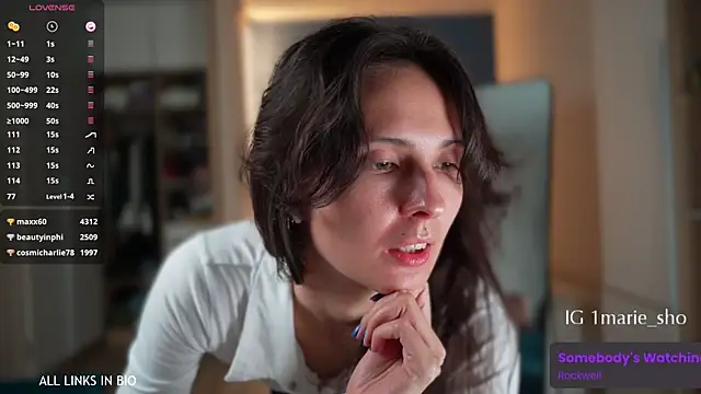 Snapshot of LAUREL_HAZEL chatting on October 20, 6:19 pm LAUREL HAZEL online show from October 20, 6:19 pm