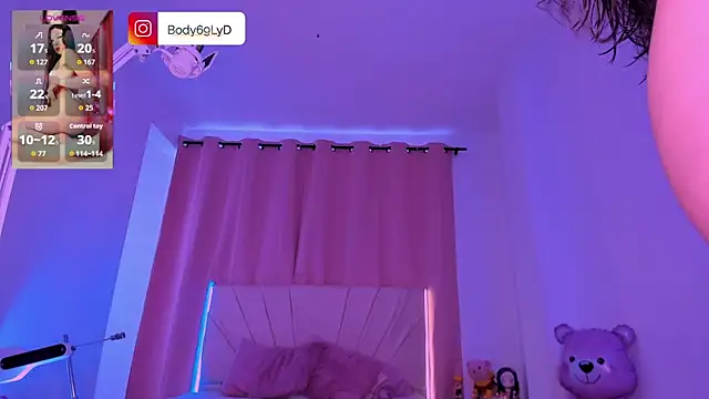 Snapshot of Body69ld chatting on June 27, 10:27 pm Body69ld online show from June 27, 10:27 pm