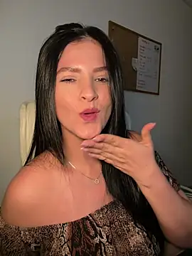 Snapshot of Carolina_Novoa chatting on February 15, 11:14 pm Carolina Novoa online show from February 15, 11:14 pm