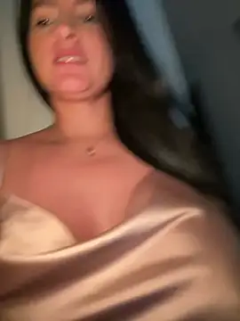 Snapshot of Carolina_Novoa chatting on March 5, 8:21 pm Carolina Novoa online show from March 5, 8:21 pm