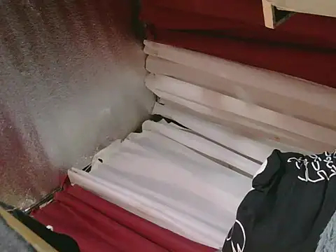 Snapshot of akelah21 chatting on February 7, 10:18 pm akelah21 online show from February 7, 10:18 pm