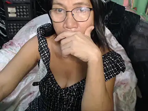 ASIANDOLLY4U online show from April 16, 10:56 pm