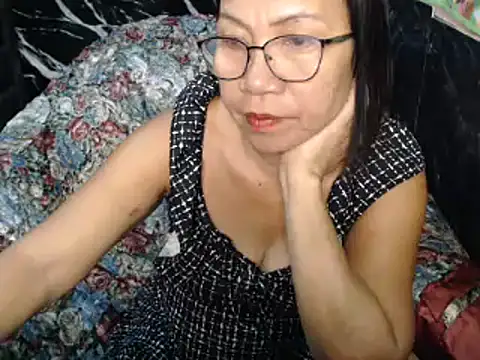 ASIANDOLLY4U online show from March 31, 10:45 pm