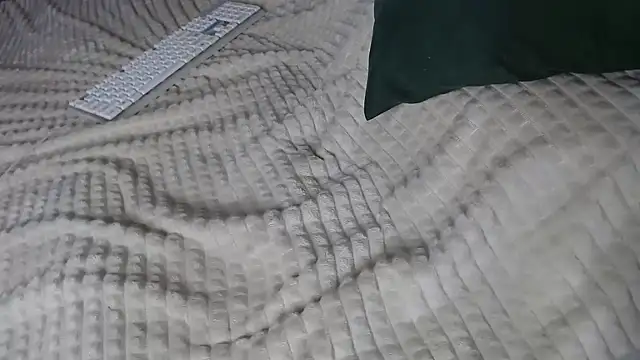 Snapshot of Kiradoll27 chatting on November 10, 9:25 am Kiradoll27 online show from November 10, 9:25 am