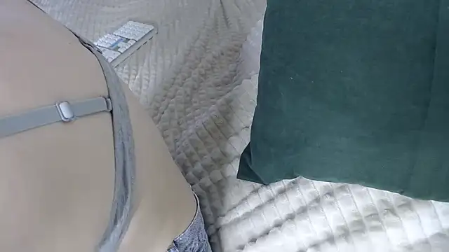 Snapshot of Kiradoll27 chatting on November 14, 9:13 am Kiradoll27 online show from November 14, 9:13 am