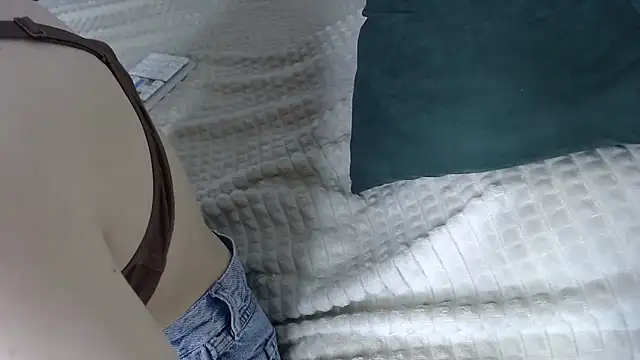 Snapshot of Kiradoll27 chatting on December 2, 9:11 am Kiradoll27 online show from December 2, 9:11 am