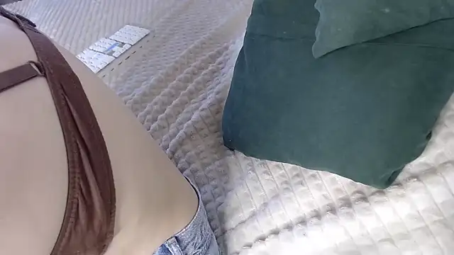 Snapshot of Kiradoll27 chatting on November 22, 9:41 am Kiradoll27 online show from November 22, 9:41 am