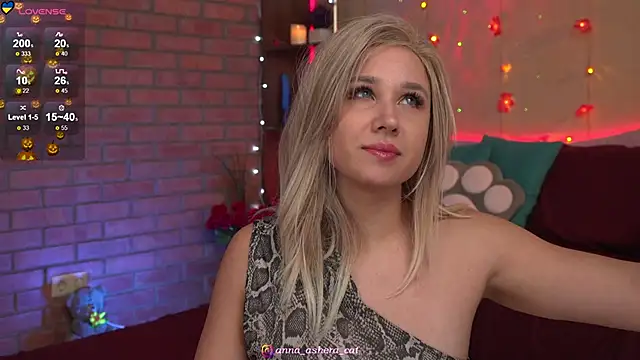 Snapshot of Ashera_Cat chatting on November 13, 7:18 pm Ashera Cat online show from November 13, 7:18 pm