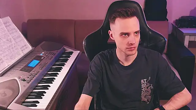 Sweetparker online show from December 5, 5:00 pm