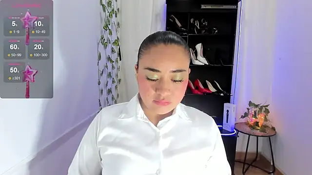 ReyleDoll online show from March 17, 9:40 pm