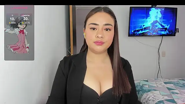 Snapshot of ReyleDoll chatting on June 30, 9:15 pm ReyleDoll online show from June 30, 9:15 pm