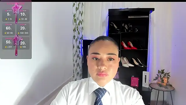 ReyleDoll online show from March 4, 9:00 pm