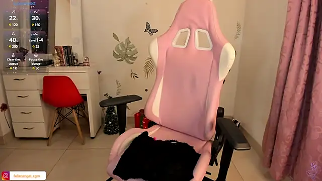 Fallengangel online show from December 17, 10:55 am