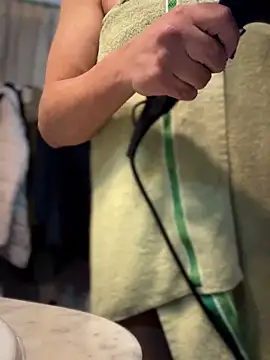 Chic desire online show from February 17, 6:05 pm