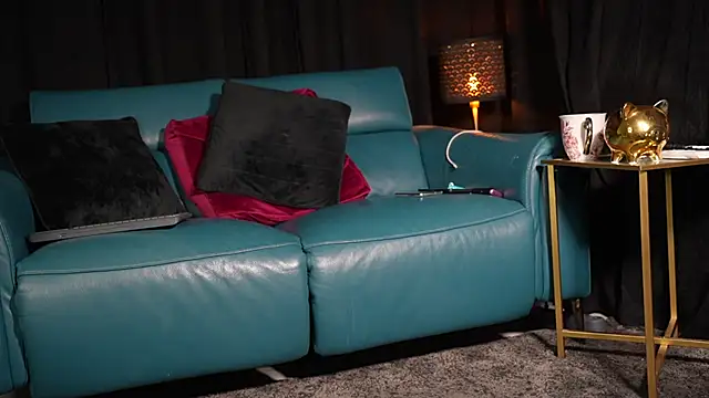  queens of fetish online show from July 2, 7:09 pm