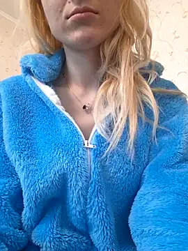 YogisticJuli666 online show from February 24, 5:54 am