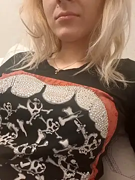 YogisticJuli666 online show from October 20, 4:58 am