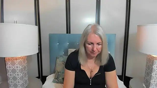 EricaTop online show from November 13, 9:30 pm