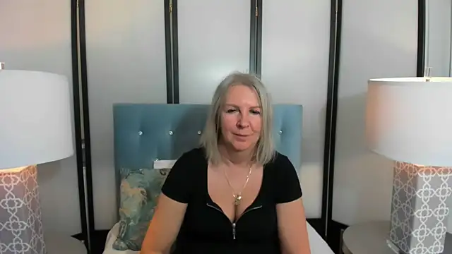 EricaTop online show from February 12, 8:18 pm