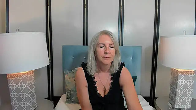 Snapshot of EricaTop chatting on June 11, 8:17 pm EricaTop online show from June 11, 8:17 pm