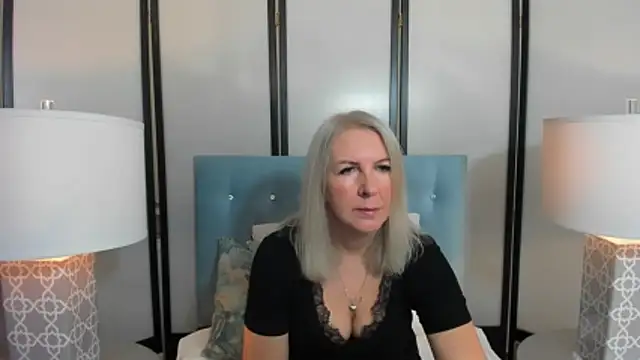 EricaTop online show from November 29, 6:02 am