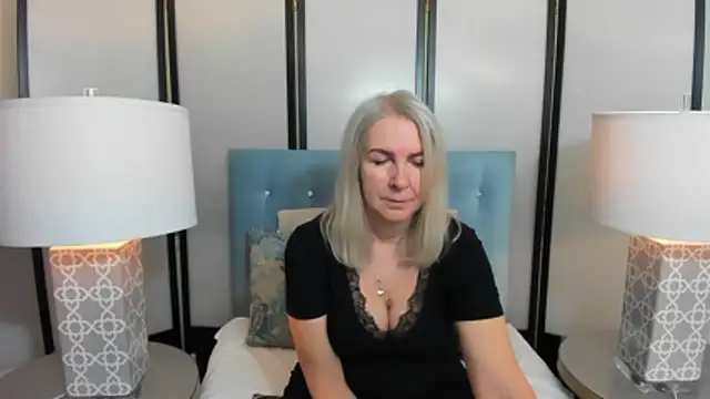 EricaTop online show from January 8, 9:32 pm