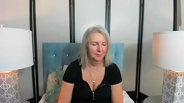 EricaTop online show from February 19, 7:59 pm
