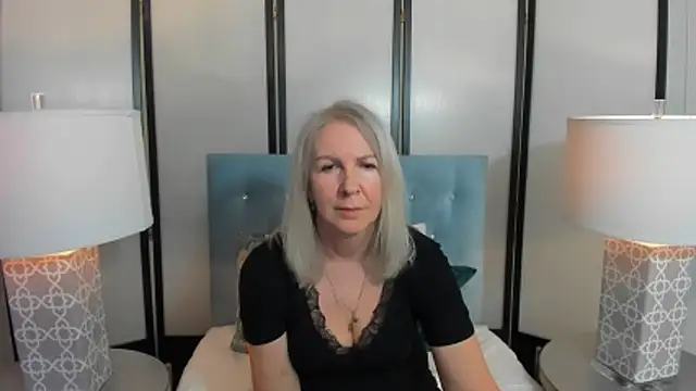 EricaTop online show from March 4, 6:59 pm