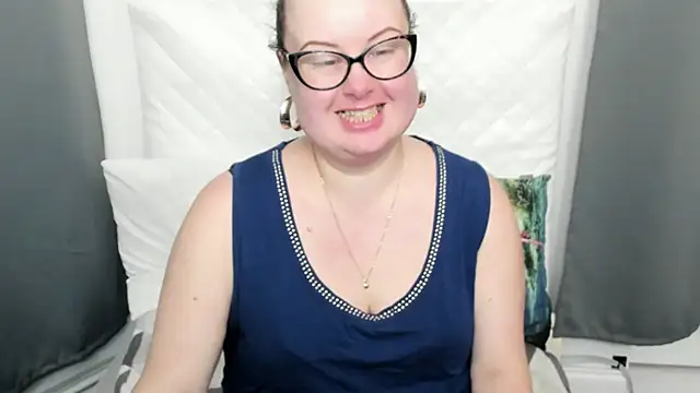 Snapshot of dirtyBonnie chatting on January 18, 6:50 am dirtyBonnie online show from January 18, 6:50 am