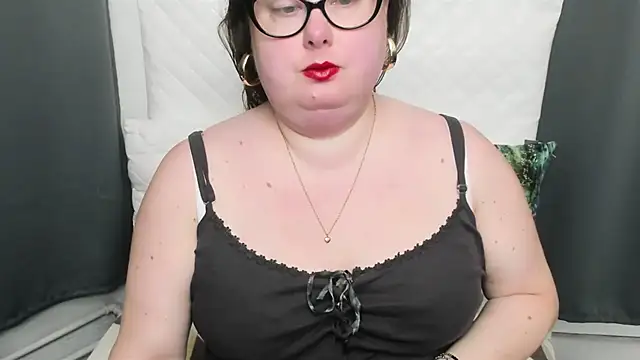Snapshot of dirtyBonnie chatting on February 28, 4:54 am dirtyBonnie online show from February 28, 4:54 am