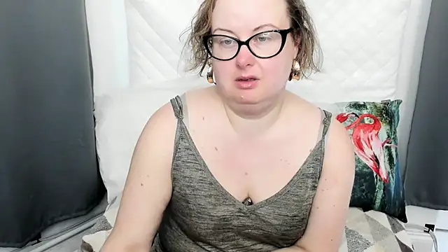 dirtyBonnie online show from May 21, 10:12 am