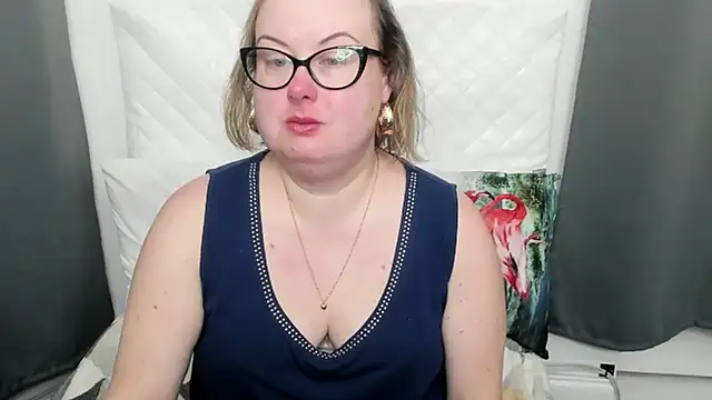 Snapshot of dirtyBonnie chatting on February 5, 4:41 am dirtyBonnie online show from February 5, 4:41 am