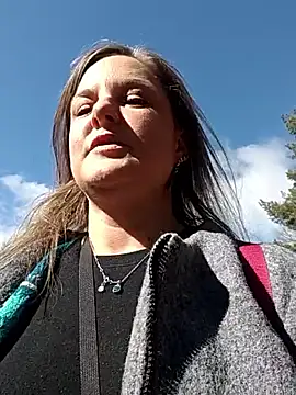 SwedishJennifer online show from April 8, 8:49 am