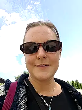 Snapshot of SwedishJennifer chatting on July 6, 12:23 pm SwedishJennifer online show from July 6, 12:23 pm