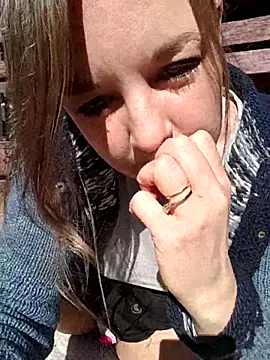 SwedishJennifer online show from April 10, 11:06 am