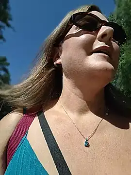 Snapshot of SwedishJennifer chatting on July 16, 12:35 pm SwedishJennifer online show from July 16, 12:35 pm