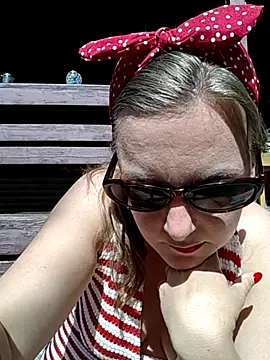 SwedishJennifer online show from May 26, 12:14 pm