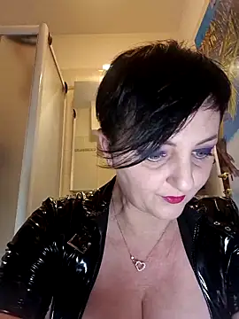 lucillabollente online show from March 10, 5:22 am