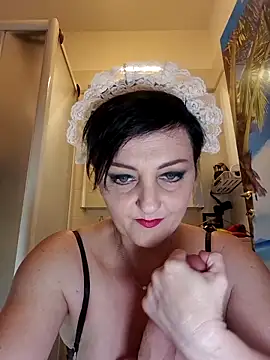 lucillabollente online show from April 11, 4:20 am