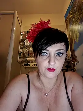lucillabollente online show from October 6, 4:02 am