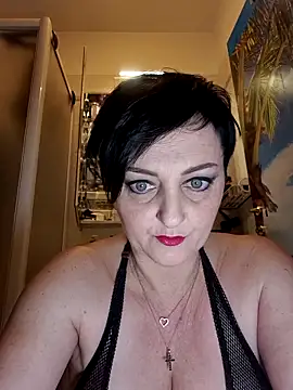 lucillabollente online show from February 15, 5:08 am