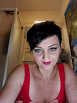 Snapshot of lucillabollente chatting on June 15, 4:12 am lucillabollente online show from June 15, 4:12 am