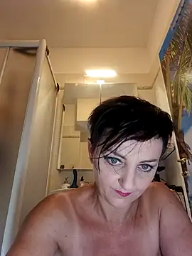 Snapshot of lucillabollente chatting on July 17, 4:32 am lucillabollente online show from July 17, 4:32 am