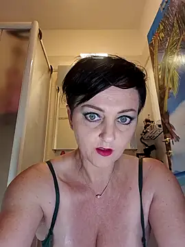 lucillabollente online show from April 27, 4:10 am