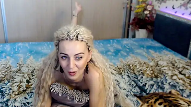 Snapshot of MirabelaSweet chatting on March 14, 10:07 am MirabelaSweet online show from March 14, 10:07 am